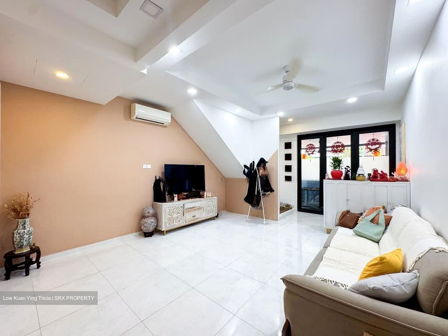 Shunfu Road (D20), Terrace #564394401